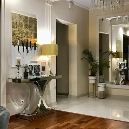 Nyaraló Family House *